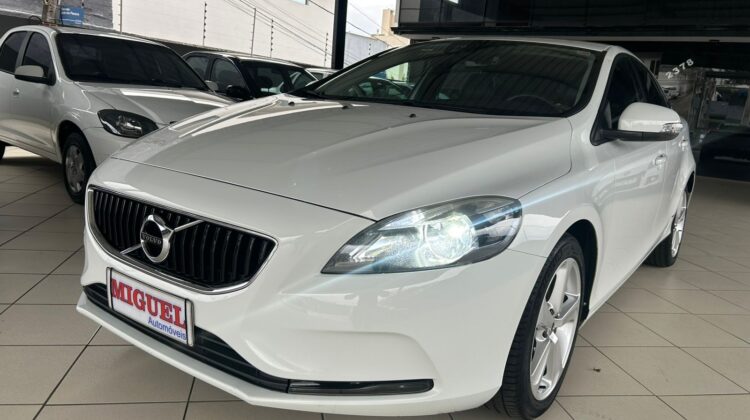 VOLVO V40 2.0T – 2017