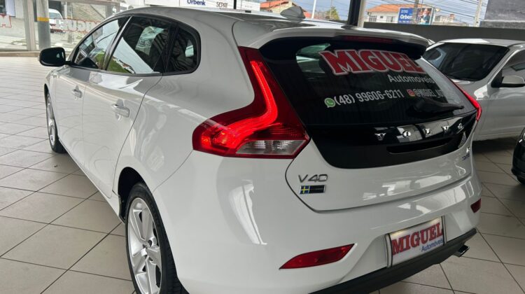 VOLVO V40 2.0T – 2017