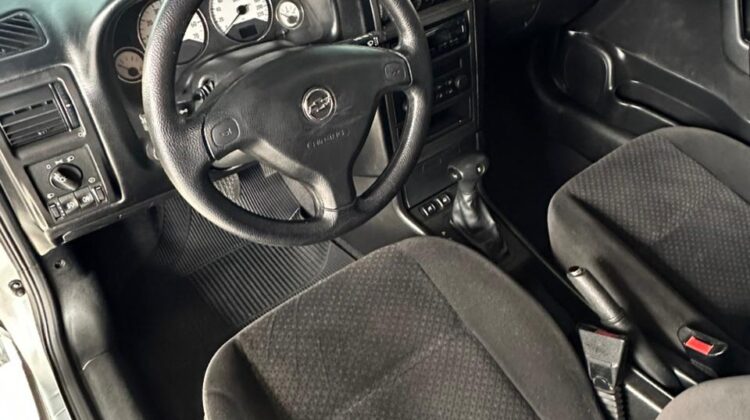 ASTRA 2.0 ADVANTAGE AUT. – 2011