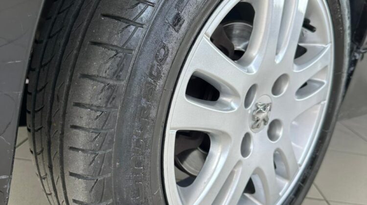 207 SEDAN 1.6 PASSION XS – 2009