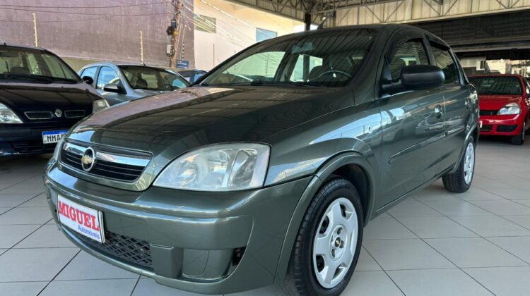 CORSA 1.4 SEDAN – 2010
