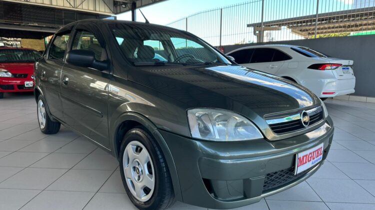 CORSA 1.4 SEDAN – 2010