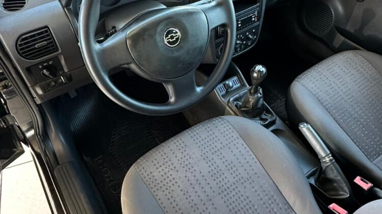 CORSA 1.4 MAXX – 2011