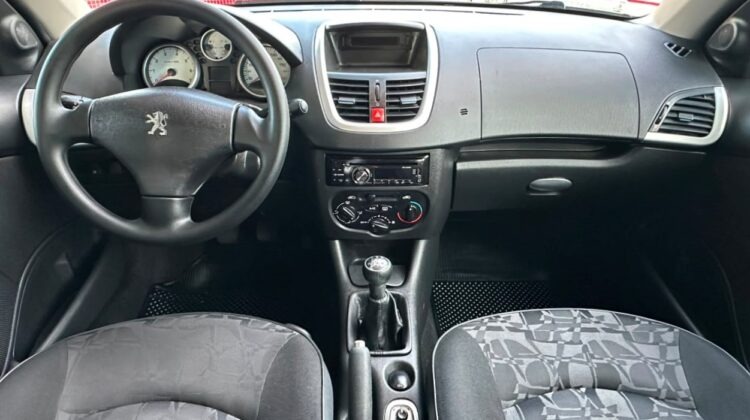 PEUGEOT 207 1.4 – 2011